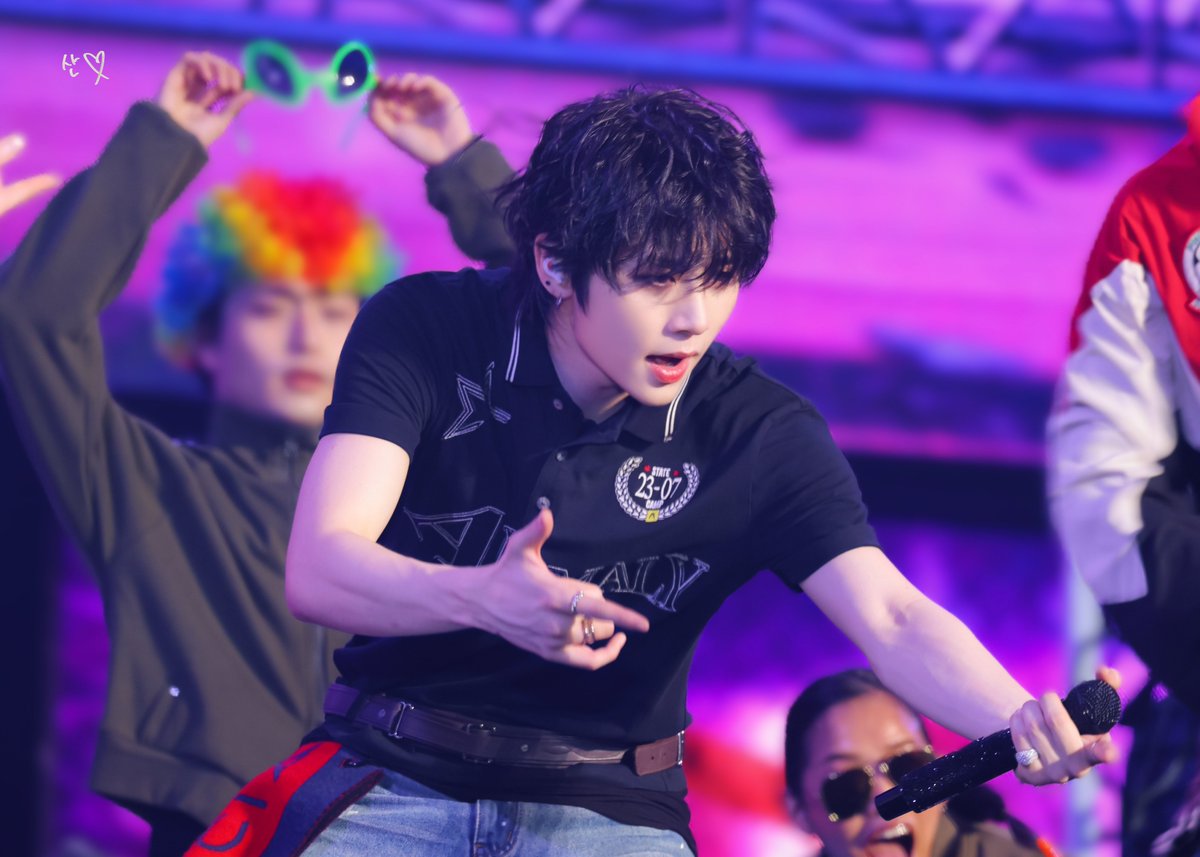 _tae_san's tweet photo. HAPPY TAESAN DAY🐝☘️

#온세상이_태산이로_가득한날
#its_T_time
#夏の主人公テサンの誕生 https://t.co/2FDDwXNJ9U