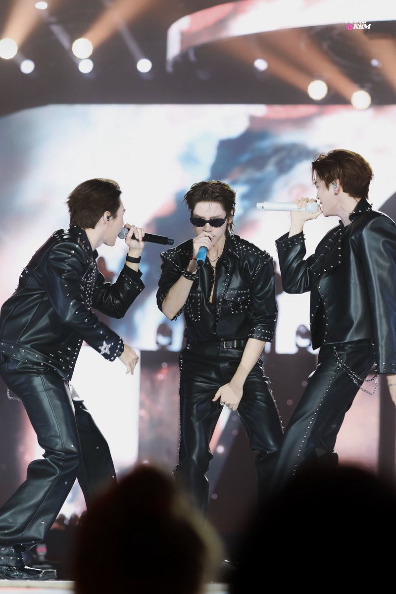 __yyingg's tweet photo. สเตจโครตกึง

JUNIORMARK ALONG SUNNYMOON

#JuniorMarkConcertD3
 #hirunkit_ https://t.co/Cv2ZlWt4yD