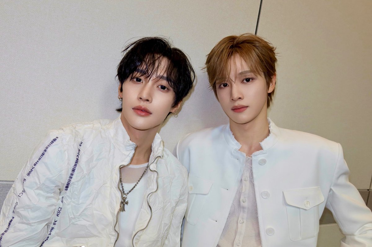 izz_zx's tweet photo. 260809 #성찬 라이즈 인스타 🧡 https://t.co/2ZP9pDyP5H