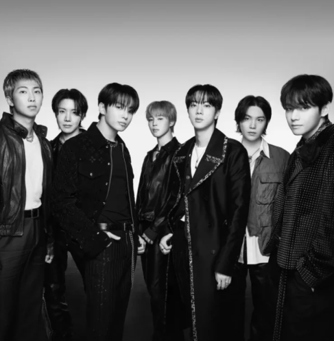 AboutMusicYT's tweet photo. The New York Times discusses BTS withdrawing from Grammy consideration:

"The largest Asian entertainment companies, with lots of new acts to promote, may not want to fight that system on principle. But BTS, possibly the biggest act in the world since Jackson, is perhaps the only Korean recording act with the freedom and leverage to spark a reckoning.

So will this be a moment where artists and entrepreneurs conspire to force the major institutions of this business to break its addiction to racism dressed up as demography?

Every artist, whether BTS or Bad Bunny, deserves access to the largest market without being filtered out or qualified."