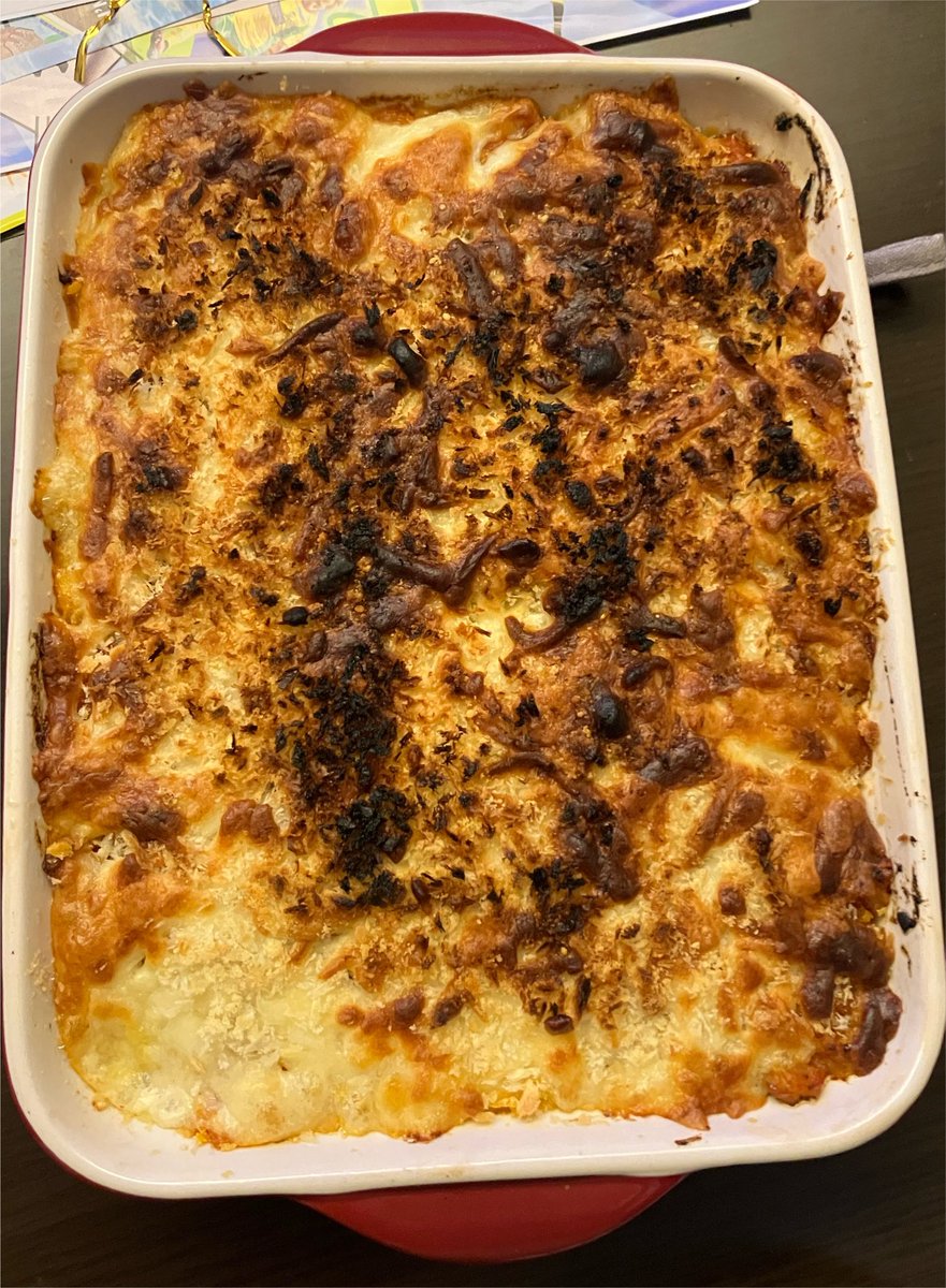 rggeax's tweet photo. これをこうじゃ…
ドリアなんですが下のご飯に汁気がなくて白米ままでした… https://t.co/bbdjsOwVsT
