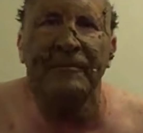 PiraatBlud67's tweet photo. Maga supporters are now wearing blackface after druskis video. This is Trump supporter "Tom Pearl". https://t.co/KggKHwqHBf