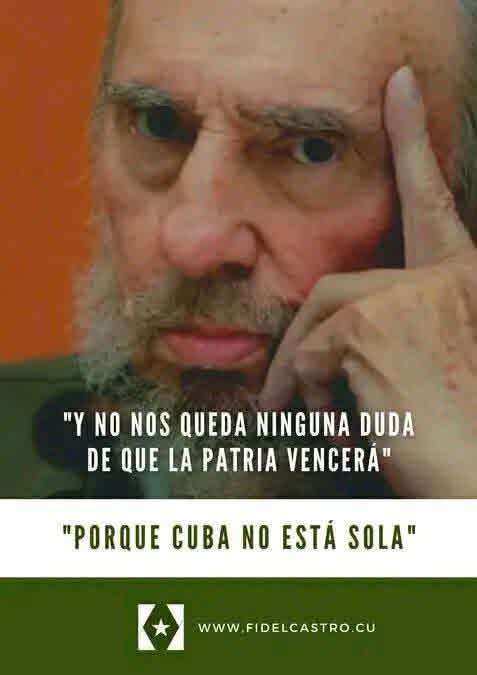 RobertoBorgesS5's tweet photo. #FidelViveEntreNosotros. Sus ideas son guía y faro de la #Revolución #EducaciónGranma #CubaMined #ProvinciaGranma #Cuba https://t.co/VWt9ir35QZ