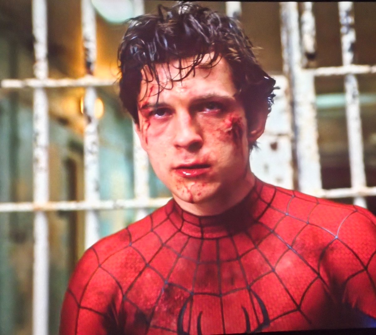 happyfionn's tweet photo. serving face card while all bruised and bloodied…. okay https://t.co/tl1ej8w4NN