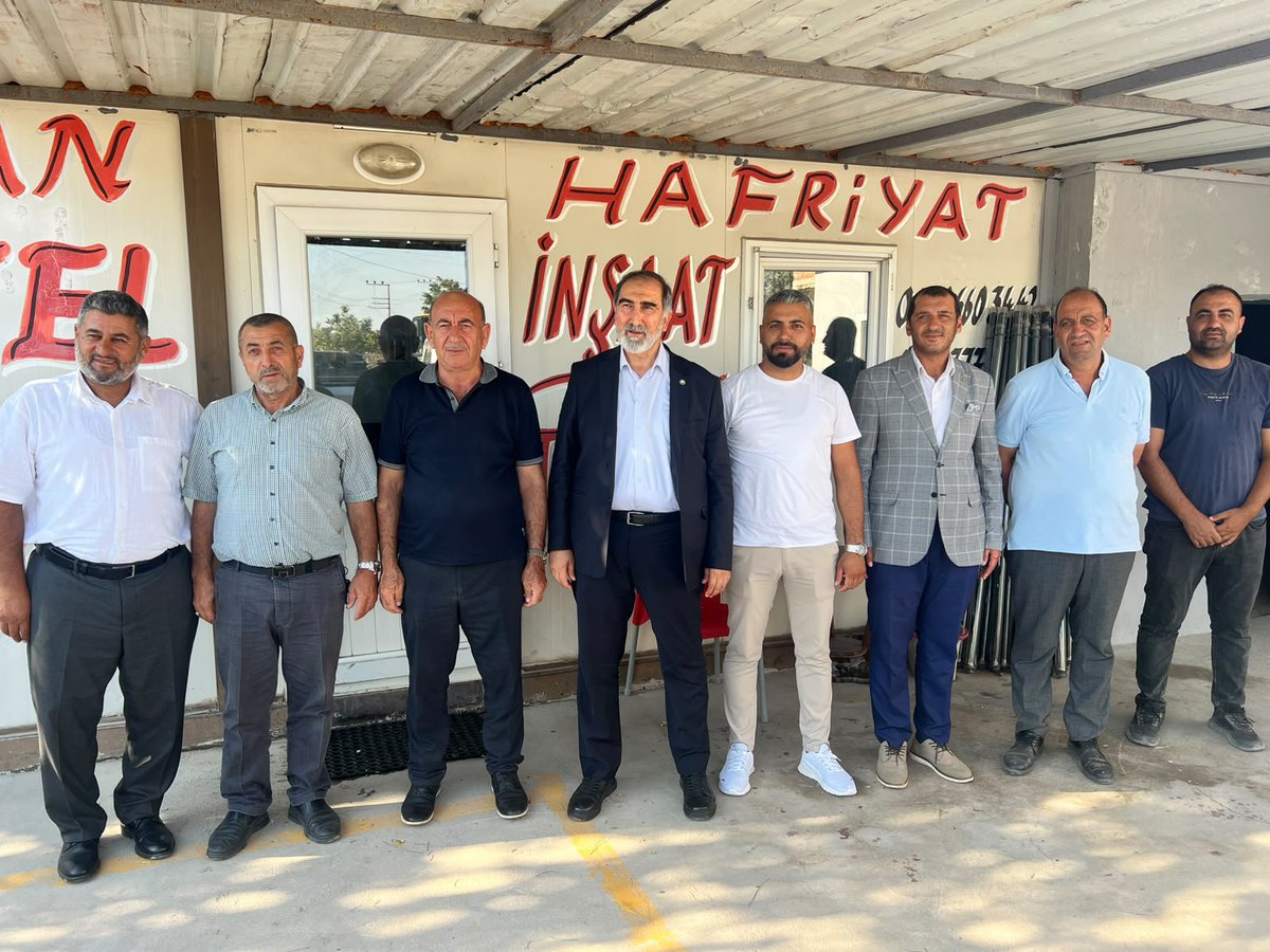 HudaParizmir's tweet photo. Genel Sekreterimiz Sayın M. Hüseyin Yılmaz, beraberindeki heyetle birlikte Aliağa’da esnaflarımızı ziyaret ederek sorun ve taleplerini dinledi. Gündeme dair konular hakkında esnaflarımıza bilgilendirmelerde bulundu. https://t.co/p9qks2baMY