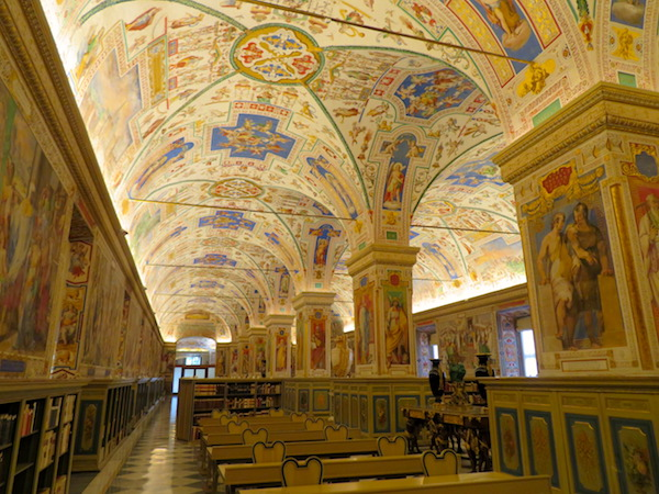 sayobonito's tweet photo. The Vatican Apostolic Library https://t.co/8pOvgDwv9q