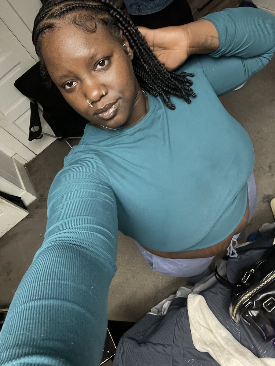 _Henn_essy's tweet photo. Photo dump : old to me , new to you 💌 https://t.co/Sdstcj1rTB
