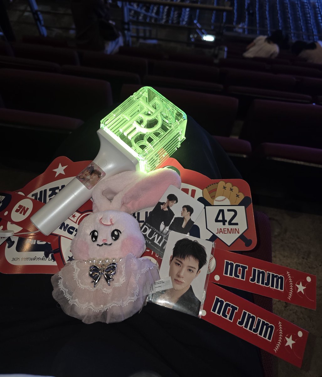 kunpriya_97's tweet photo. พี่🩵🩷JNJM 
3วันสนุกมากๆ โน่แจมเก่งมาก #NCTJNJM_FANMEETING_TOUR_in_BKK   #NCTJNJM_FANMEETING_TOUR_BANGKOK   #NCTJNJM_FANMEETING_TOUR  #NCTJNJM_FANMEETING_TOUR_DUALITY https://t.co/ECsXG6njby