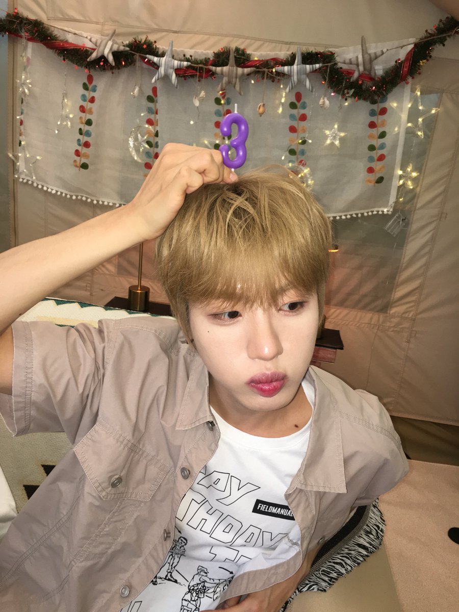 nSSign_official's tweet photo. [ #희원 ] 코스모~ 오늘 라이브 재밌었어?! 이렇게 3년간 열심히 달려올 수 있었던 거 모두 코스모 덕분이야😭 앞으로 더 행복한 일들만 가득할 수 있도록 우리가 열심히 노력할테니까 쭉 같이 행복하자!! 사랑해🤍

#nSSign #엔싸인 #エンサイン #HUIWON
#Happy_nSSign_day
#nSSign_3rd_Anniversary https://t.co/3Y7IYyOxYm