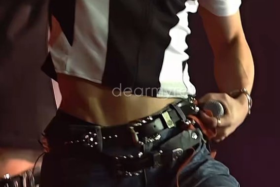 ArisuNines's tweet photo. i'm not staring at the curves and lines.... nope https://t.co/hAyRTem4gS
