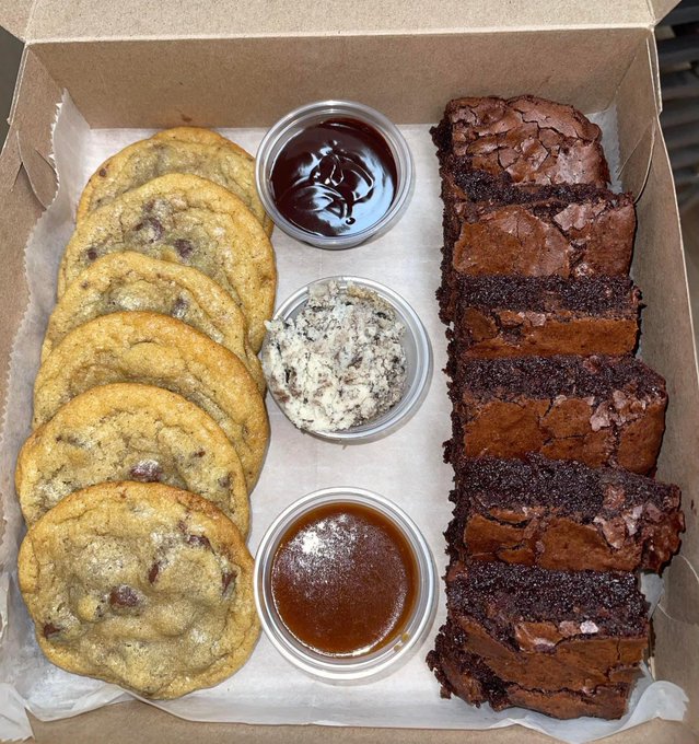 FoodPleaser's tweet photo. Which taste better… cookies or brownies? https://t.co/Dj7TF6NJF9
