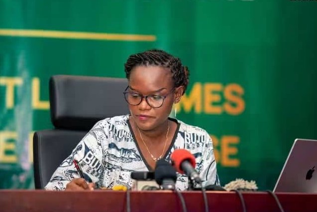 VisionBurundi's tweet photo. 🗣️ Lors d’une conférence de presse tenue le 7 août au Palais présidentiel de Kiriri, la porte-parole du Président de la République, @nancymutoni, a annoncé que les participants au 5ᵉ Dialogue continental sur la Jeunesse, la Paix et la Sécurité seront exemptés des frais de visa. https://t.co/CALhtubnFT