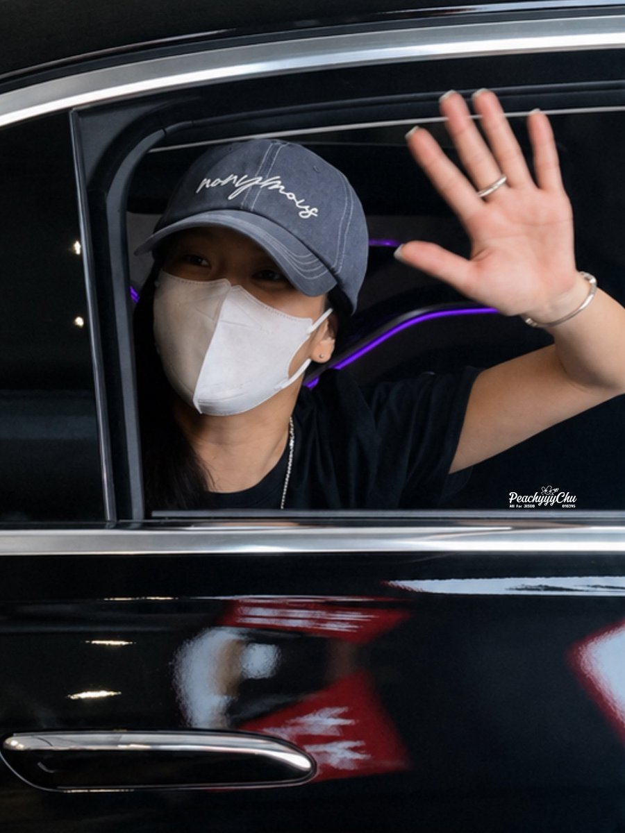 PeachyyyChu__'s tweet photo. 260809 PEK

JISOO🩵💙

#지수 #JISOO https://t.co/T4RhE24ojZ