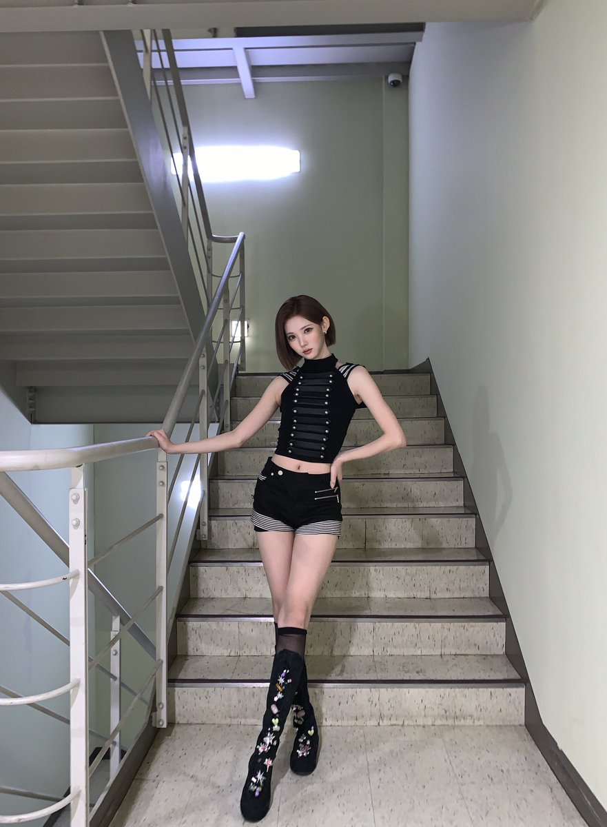 H2H_NEWS's tweet photo. 260809 JIWOO WEVERSE POST

“Summer Gayo Daejeon 🖤🫶🏻
It was fun this year too! We’ve grown so much compared to last year, right?’”

#Hearts2Hearts #하츠투하츠 #H2H @Hearts2Hearts https://t.co/QD7M0XHy9m
