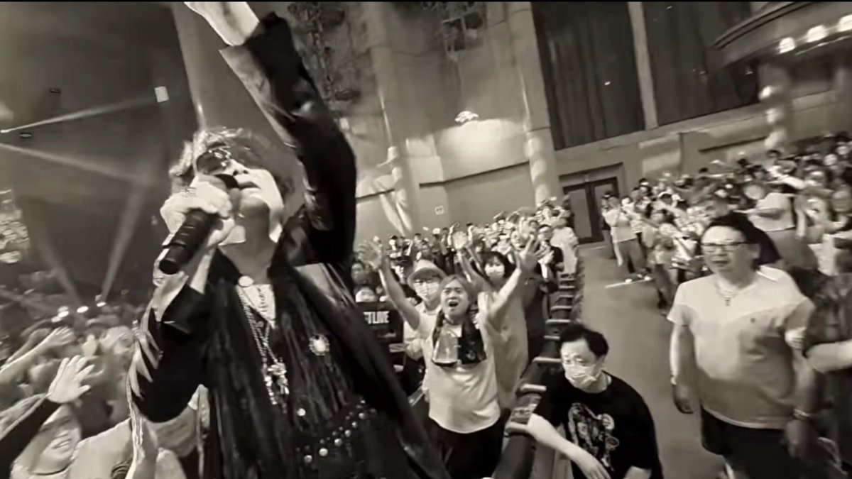 gold7897's tweet photo. 明日はいよいよ日本武道館T-BOLAN FINAL！
６月に初めてT-BOLANのライブを見て最幸に感動した😭✨
最初で最後だと思ってた。

だけど、日本武道館に行ける事になって心から感謝😌🙏

明日は悔いを残さないように全力で楽しみたい！

T-BOLAN最高のラストステージよろしくお願いします🤩🙏✨ https://t.co/nIjel7Qgqq