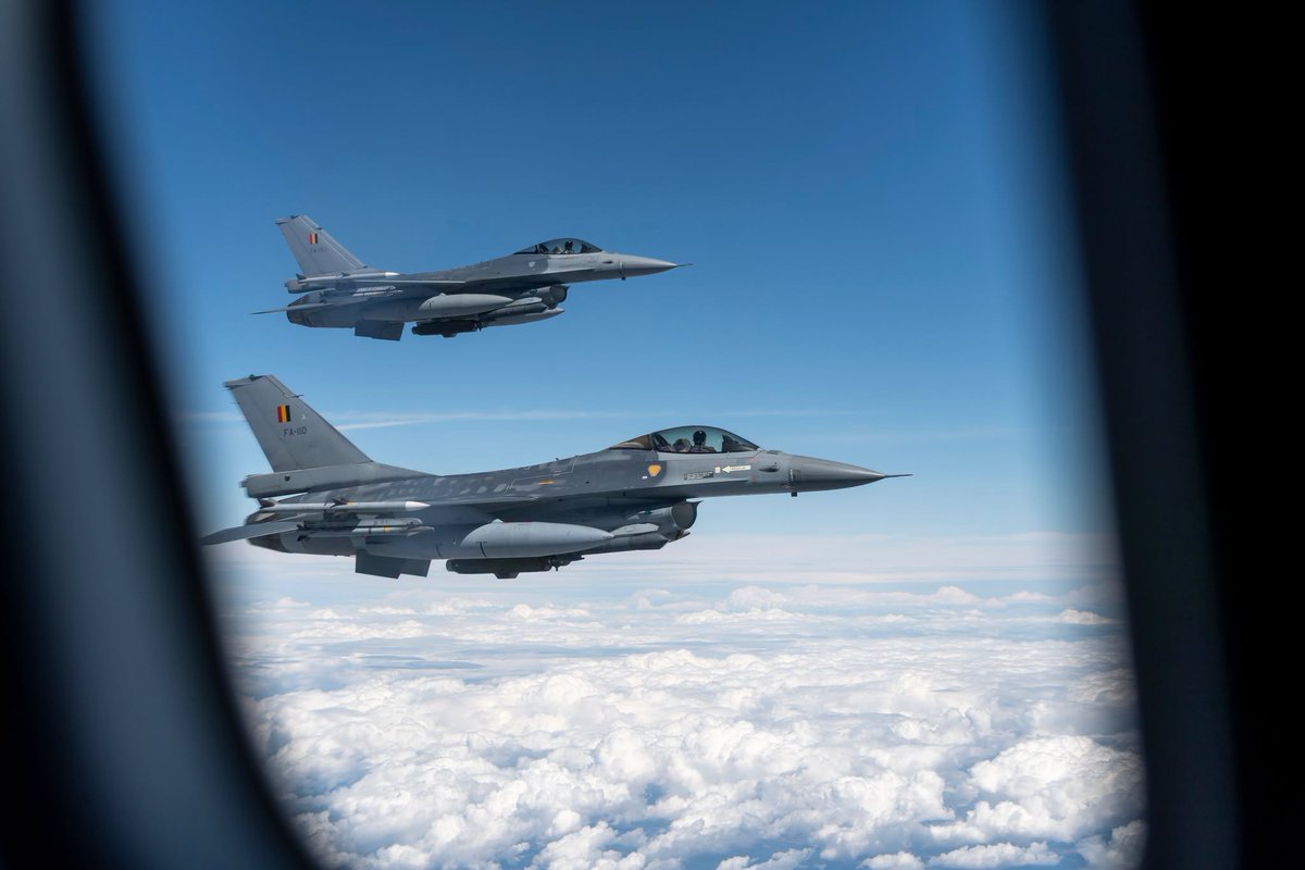 BelgiumDefence's tweet photo. Sinds 7 augustus 2026 neemt 🇧🇪 Defensie een maand lang deel aan de #NAVO-luchtbewakingsoperatie in #IJsland 🇮🇸. Vier #F16’s staan vanuit #Keflavík dag en nacht paraat als Quick Reaction Alert #QRA uit solidariteit met onze IJslandse bondgenoot https://t.co/6o5wEU13TS