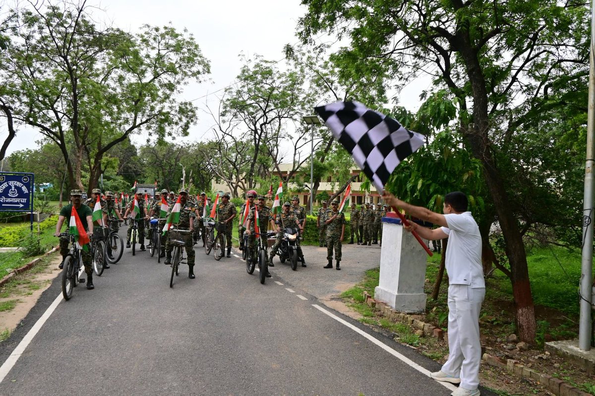 BSF_Gujarat's tweet photo. 𝗧𝗶𝗿𝗮𝗻𝗴𝗮 𝗥𝗮𝗹𝗹𝘆 𝗮𝘁 𝗗𝗮𝗻𝘁𝗶𝘄𝗮𝗱𝗮: 𝗔 𝗗𝗮𝘆 𝗼𝗳 𝗨𝗻𝗶𝘁𝘆, 𝗣𝗮𝘁𝗿𝗶𝗼𝘁𝗶𝘀𝗺, 𝗮𝗻𝗱 𝗣𝗿𝗶𝗱𝗲,   
                                                                                                                        In the run-up to the Independence Day Celebrations 2026, under the theme "Vande Mataram", BSF Gujarat organised a Tiranga Rally on 09 August 2026 at Dantiwada, Banaskantha.

The rally witnessed the enthusiastic participation of officers and men of BSF, who marched with the Tricolour held high. Through this spirited display, BSF sought to inspire citizens to bring the Tiranga home and hoist it with pride, while fostering the enduring spirit of patriotism, unity, and national pride.

#HGT2026
#NationFirst
#TirangaRally 
#VandeMataram 
#HarGharTiranga 
#IndependenceDay2026