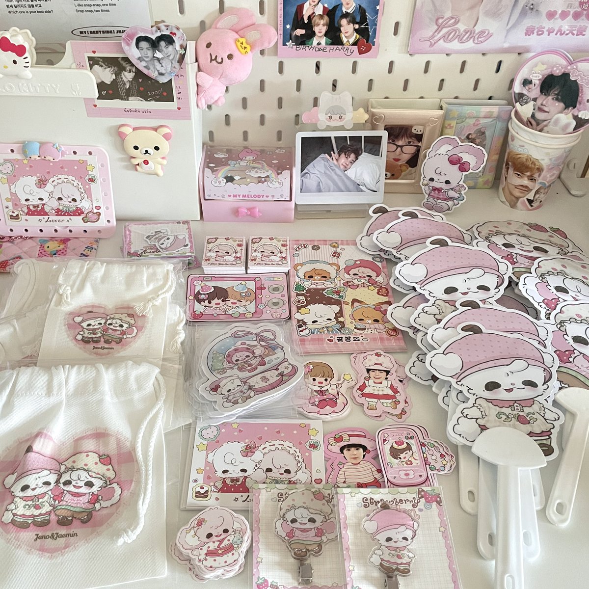 _noeyxfah's tweet photo. มีใครยังอยากได้ giveaway มั้ยㅠㅡㅠเหลือจำนวนมากมาย😿

#NCTJNJM_FANMEETING_TOUR_in_BKK 
#NCTJNJM_FANMEETING_TOUR_BANGKOK   
#NCTJNJM_FANMEETING_TOUR #NCTJNJM_FANMEETING_TOUR_DUALITY https://t.co/9kMyfYOxsA