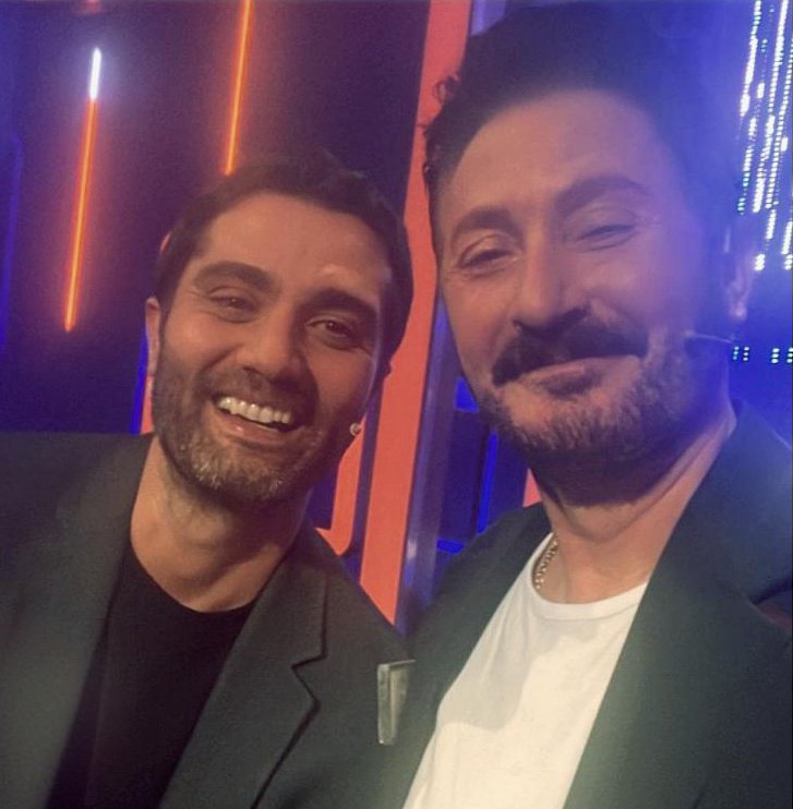 canimmbenimmm's tweet photo. daha 17, çirkin, ömür usta derken teşkilat'ın pazar günü onları GÜZEL yazmaktan başka şansı kalmadı, umarım cumaya da güçlü rakipler gelir ve taşacak bu deniz de orel, esdil yazmak zorunda kalır..ikisi de anca böyle akıllanır..😊🌹 https://t.co/mY6ZSaCtg5
