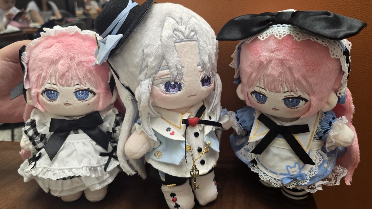 babamba_owo's tweet photo. #마비노기_트친소
야심한 시간에 야심하게 친구구하기
성인여성 류트서버 싱싱한 딸기 팝니다.
무려 1년만에 하는 재고팔이 
자언연하남편이있는 1천살넘는할매 인간밀레를 키우고 있습니다.
솜인형, 식도락 사진이 수상할 정도로 많긴합니다.
성인친구 레쯔고😏 https://t.co/oqiDdCgp56