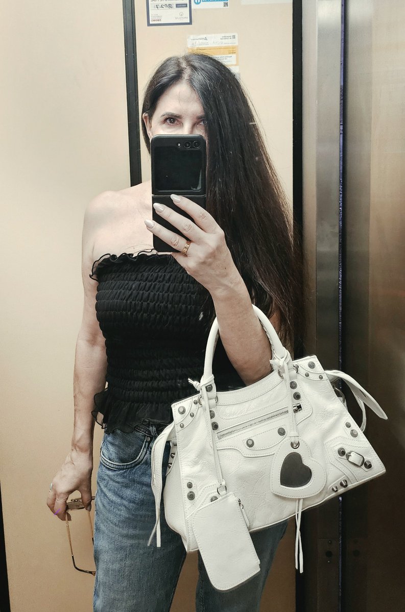 Evamar2020's tweet photo. Buenss tardes mi gente ⚘️ 🙌  !! https://t.co/F3L25xJ4dC