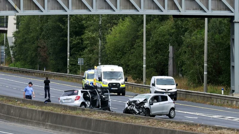 midmedia011's tweet photo. Nine people have been injured following a two-car collision on the M50 in Dublin https://t.co/6kyIaS1CKH