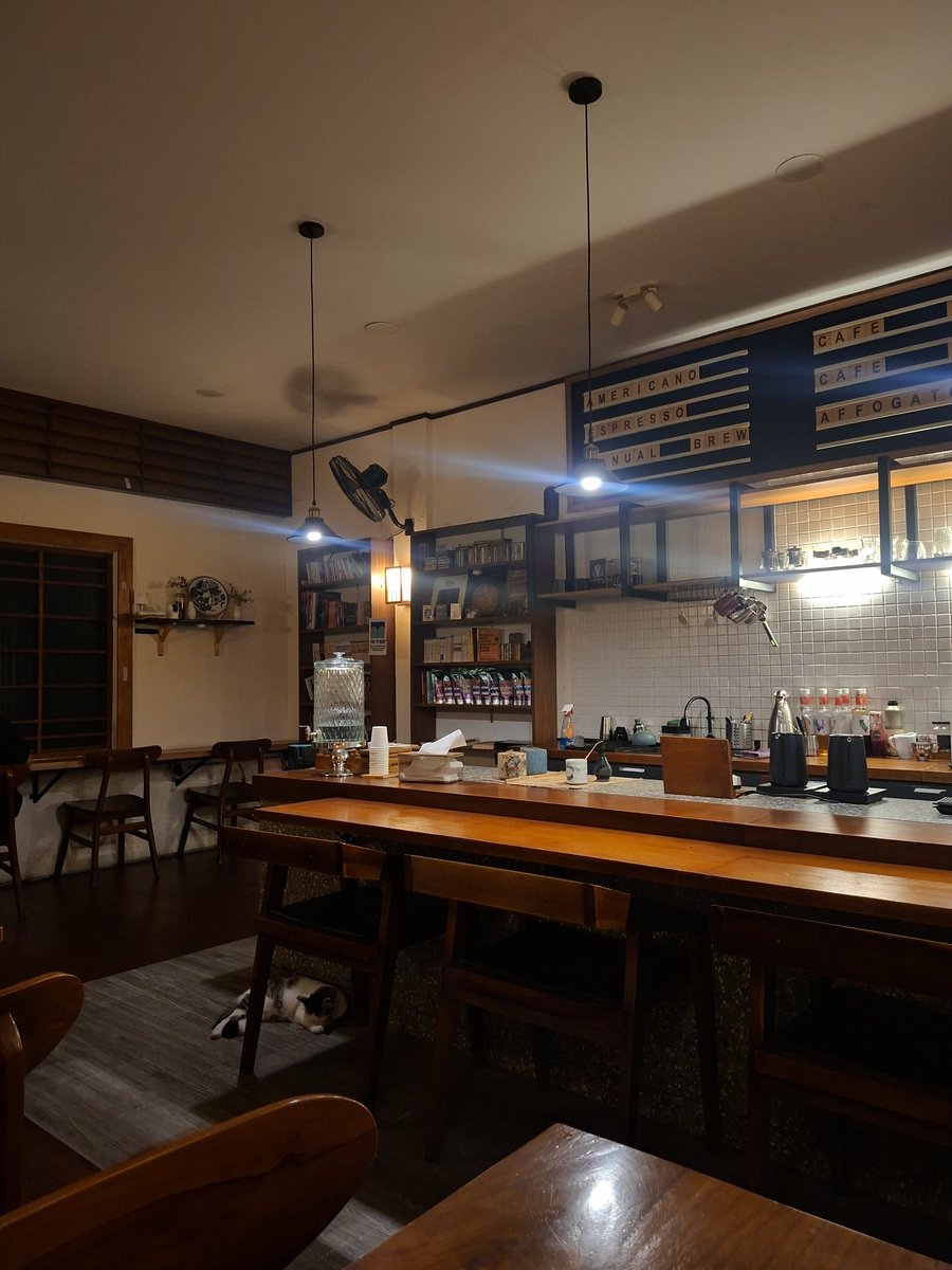 callmebaeeriy's tweet photo. Hidden gem cafe 🌸 https://t.co/EE1O1mZ6Kw