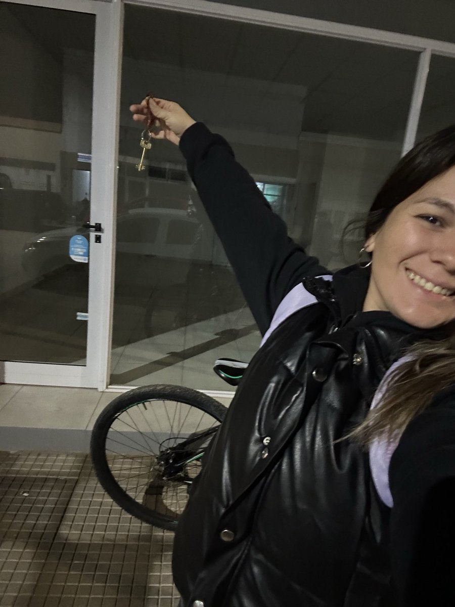 JacqueFloress's tweet photo. Un pasito más 🥺✨🤩 https://t.co/Z3R0xLISUx