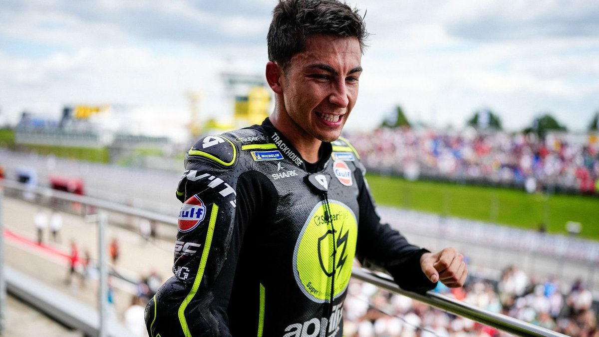 TheArenaReports's tweet photo. RAÚL FERNÁNDEZ WINS THE BRITISH GP! 🏍️🏆

Fernández led from the opening lap at Silverstone to claim his second MotoGP victory, beating championship leader Jorge Martin by 2.54 seconds. https://t.co/a7YegHAHqw