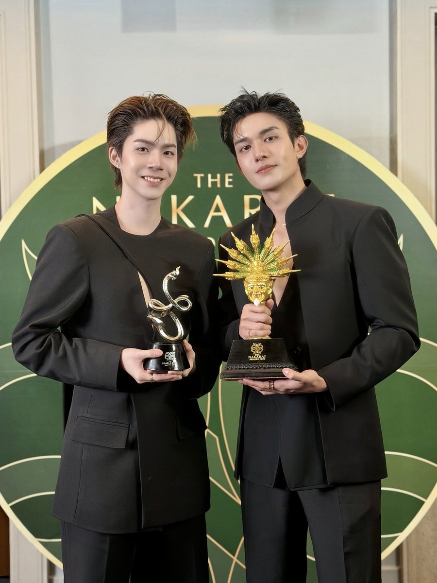 DomundiTV's tweet photo. จบลงไปแล้วสำหรับงานประกาศรางวัล NAKARAT AWARDS 2026 ✨

ขอขอบคุณทุกรางวัลจากงานประกาศรางวัล NAKARAT AWARDS 2026 🏆

รางวัลสุดยอด Boy’s Love ดาวรุ่งแห่งปี
🏆 เน็ต - เจเจ 

รางวัล Popular Vote สุดยอดขวัญใจมหาชน
🏆 ตี๋ตี๋ - ป๋อ

และขอขอบคุณงานประกาศรางวัล “NAKARAT AWARDS 2026” ที่ให้เกียรติ “เน็ต” @netsiraphop และ “เจเจ” @jj_rcp ได้มาร่วมเป็นส่วนหนึ่งในงานวันนี้นะคะ 🥰

ขอขอบคุณแฟน ๆ ทุกคนที่มาเจอกัน รวมถึงแฟน ๆ ที่ส่งกำลังใจมาให้ทั้งสองคนด้วยนะคะ 🫶🏻✨

#NakaratAwards2026xNetJJ
