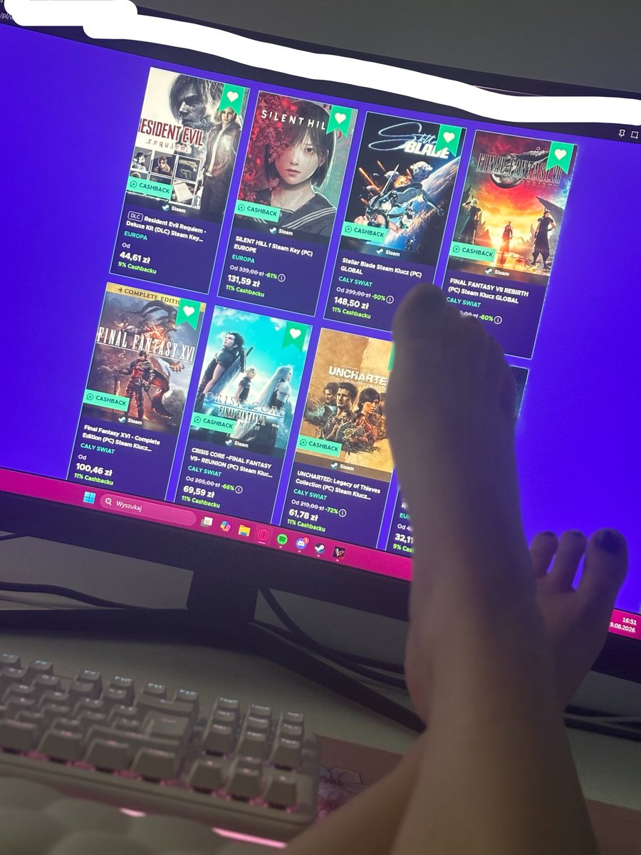 AlliceGoddess's tweet photo. Który śmieć dzisiaj kupuje mi nową grę? 

#findom #findompl #femdom #danina #dominacjafinansowa #domina #humanatm #moneyslave #feet #feetfetısh #bankomat #ulegly #sluga #dojenie https://t.co/vASaQXjOeH