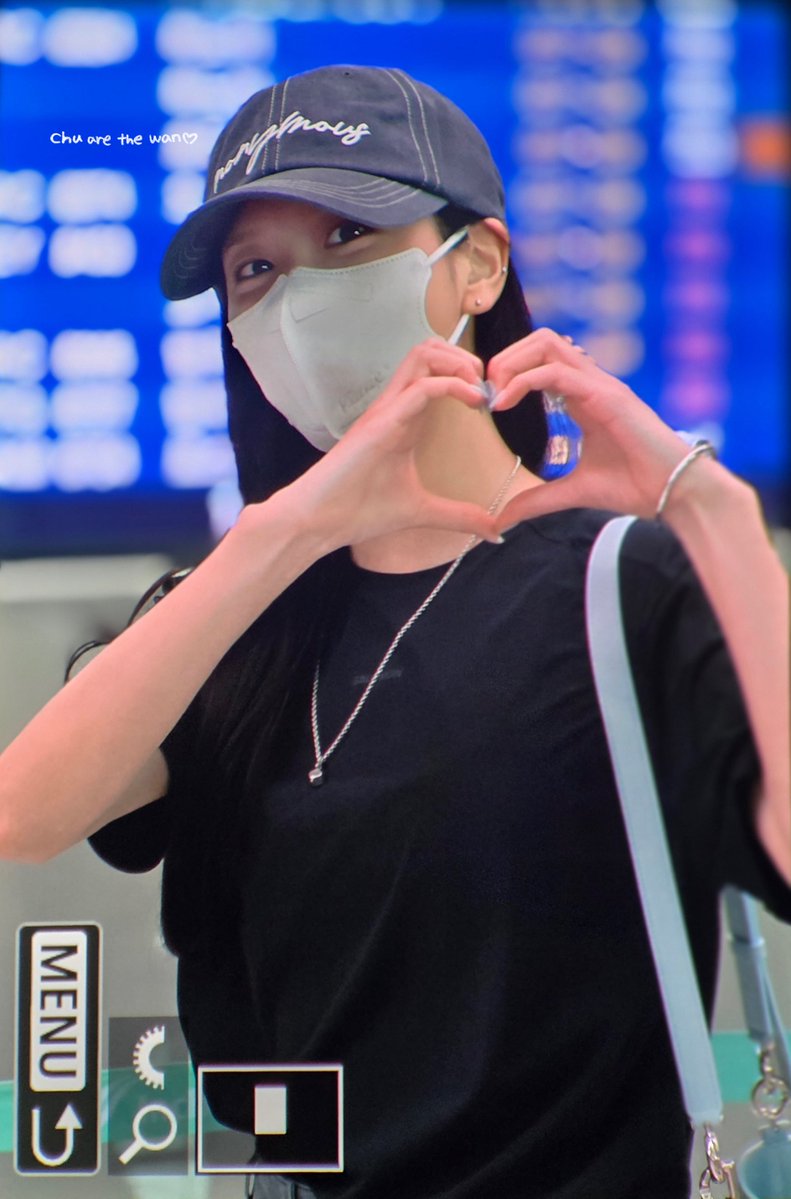 chuarethewan's tweet photo. 260809 JISOO 🫶🏻

#JISOO #지수 @officialBLISSOO https://t.co/EZFaS0iBTV