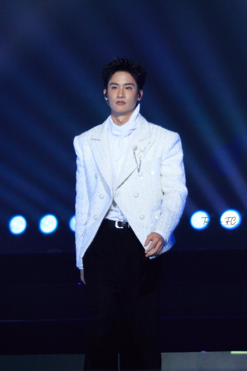 taytawanfc's tweet photo. สุดหล่อมาแล้ว ขอบคุณจูเนียร์และมาร์คนะครับ ที่เชิญ พี่เต @Tawan_V  มาเป็นเกสต์ในคอน😁

JUNIORMARK ALWAYS SUNNYMOON
#JuniorMarkConcertD3 https://t.co/3ruiJs9Q4K