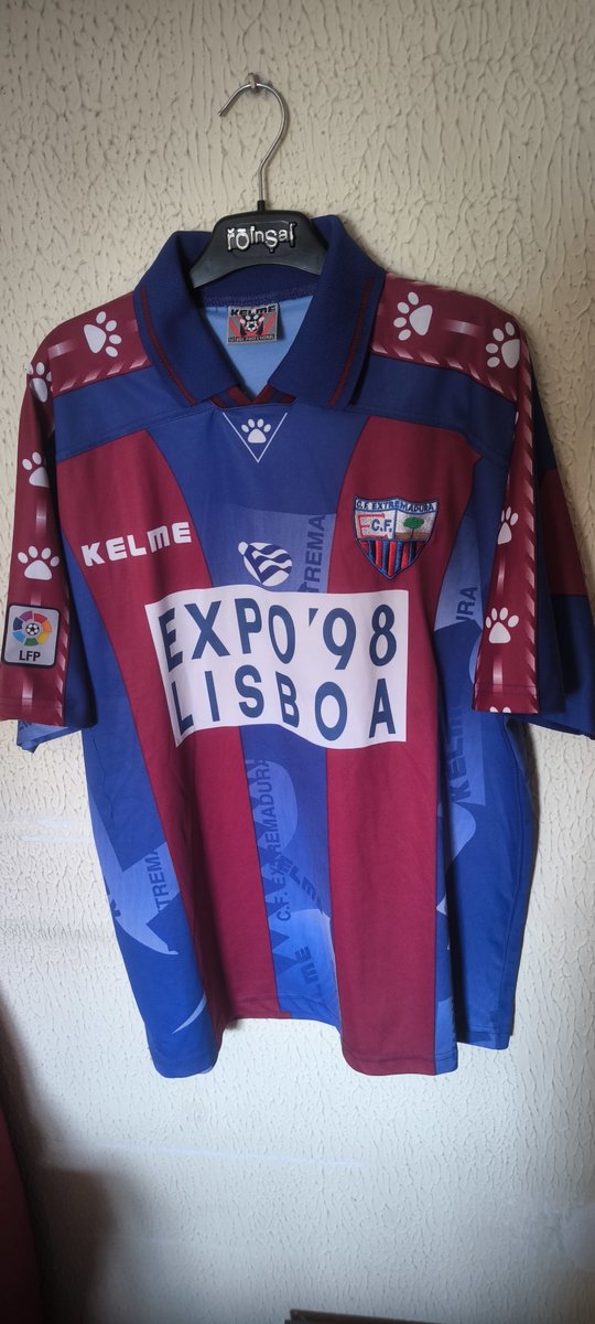 CamiExtremadura's tweet photo. CF Extremadura
1997-1998 local
20 - Hipolito Fernandez " Poli " https://t.co/UpftvjDcIc