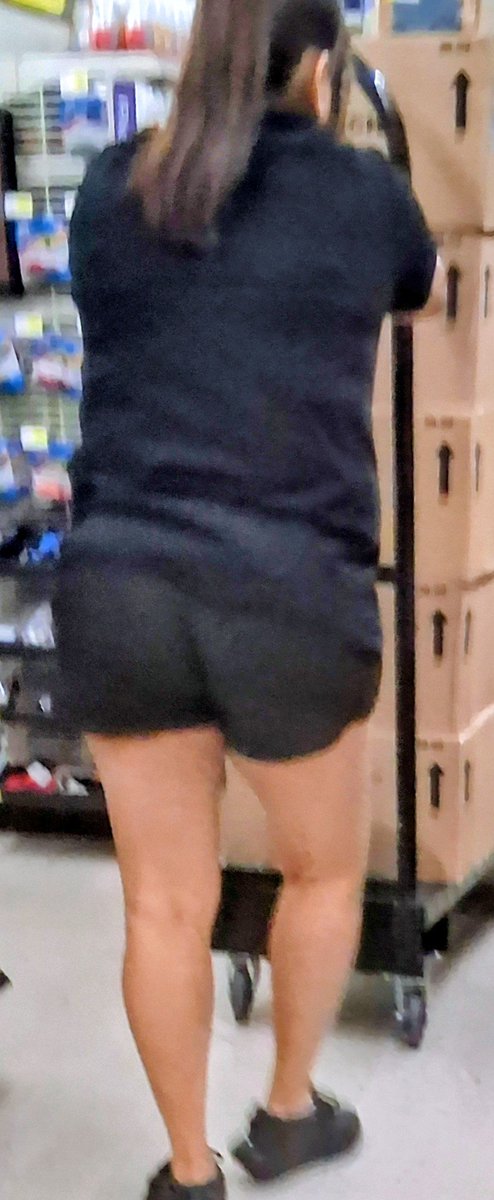 antg200288's tweet photo. My Dollar general manager is sexy asf with her small shorts on #Latina #milf #wife #workwife #Dollargeneral #candid #candids #sexy #ass #booty #Latina #mami #comment #like for more https://t.co/r1PaTZcwOO
