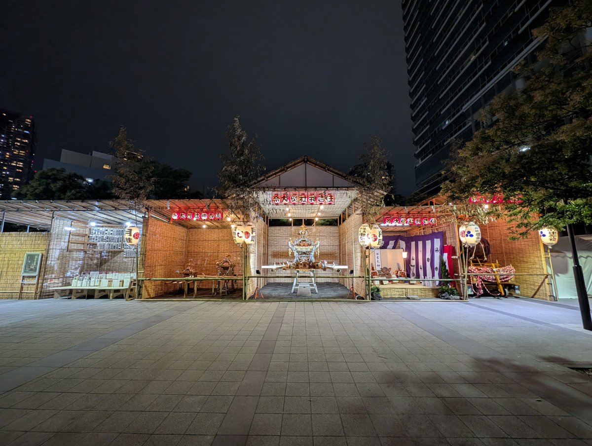 no2tsukimutsu's tweet photo. 今夜の御仮屋風景です❗️

#勝どき #豊海 #神輿 #夏祭り #住吉神社 #御旅所 #月島第二小学校 #月二小 #豊海小学校 #東京 #東京都 #Tokyo #中央区 #大江戸線 #勝どき橋 #勝どき橋南詰 #勝どき駅 #晴海中学校 #佃 #晴海 #佃中学校 https://t.co/HRizrS8ONs