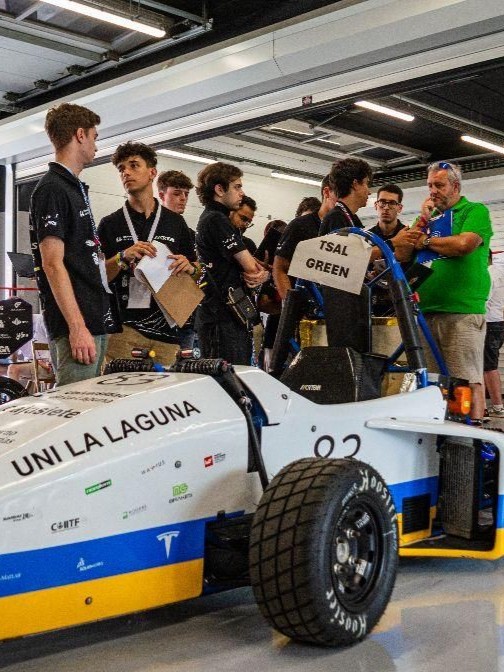 fg_ull's tweet photo. 🏎️ Una edición más, el equipo de estudiantes de la #ULL del Canarias Racing Team ha demostrado en la competición de Formula Student Spain el enorme trabajo que desarrollan durante todo el curso.

Sigue leyendo 👇 https://t.co/OmepK2OTge