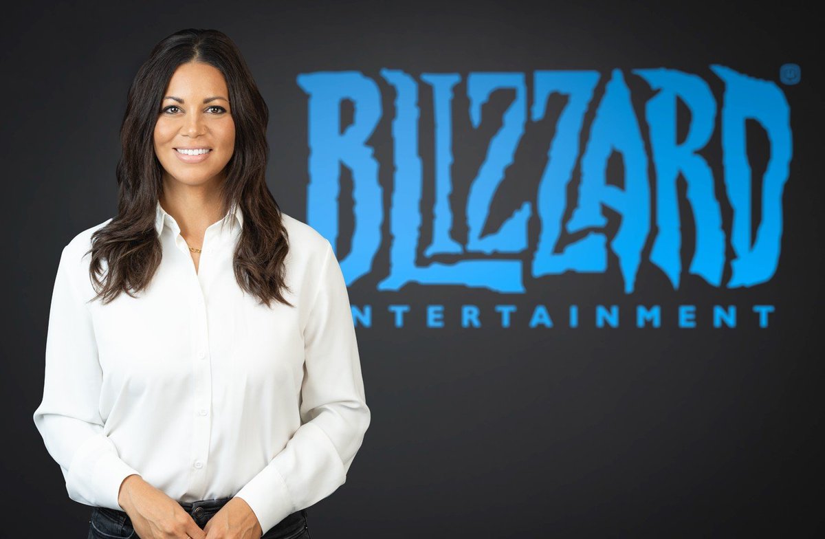 eXtas1stv's tweet photo. 🚨 ¡BLIZZARD SALVA EL AÑO DE XBOX! 🔵

​Un correo interno filtrado y verificado por Windows Central revela que Johanna Faries (presidenta de Blizzard) ha confirmado a su plantilla un éxito financiero arrollador. Mientras el resto de la división sufre, ellos vuelven a reinar.

​Los datos clave del hito:

👉  Blizzard ha terminado el año fiscal 2026 como el estudio con mejor rendimiento de toda la división de Xbox.

​👉 Este año marca el tercer mayor volumen de ingresos de toda la historia de Blizzard.

👉 Es la primera vez que el estudio logra trimestres consecutivos de crecimiento desde el lanzamiento del primer Overwatch en 2016.

​👉 El éxito ha sido impulsado masivamente por la expansión Diablo 4: Lord of Hatred y Overwatch, el cual ha firmado su mejor trimestre desde 2022.

​Todo esto contrasta fuertemente con la caída global del 11% que ha sufrido Xbox este año (arrastrada por un mal rendimiento de Call of Duty y Candy Crush). El estudio llega con la moral por las nubes para la BlizzCon 2026 del próximo 12 de septiembre.