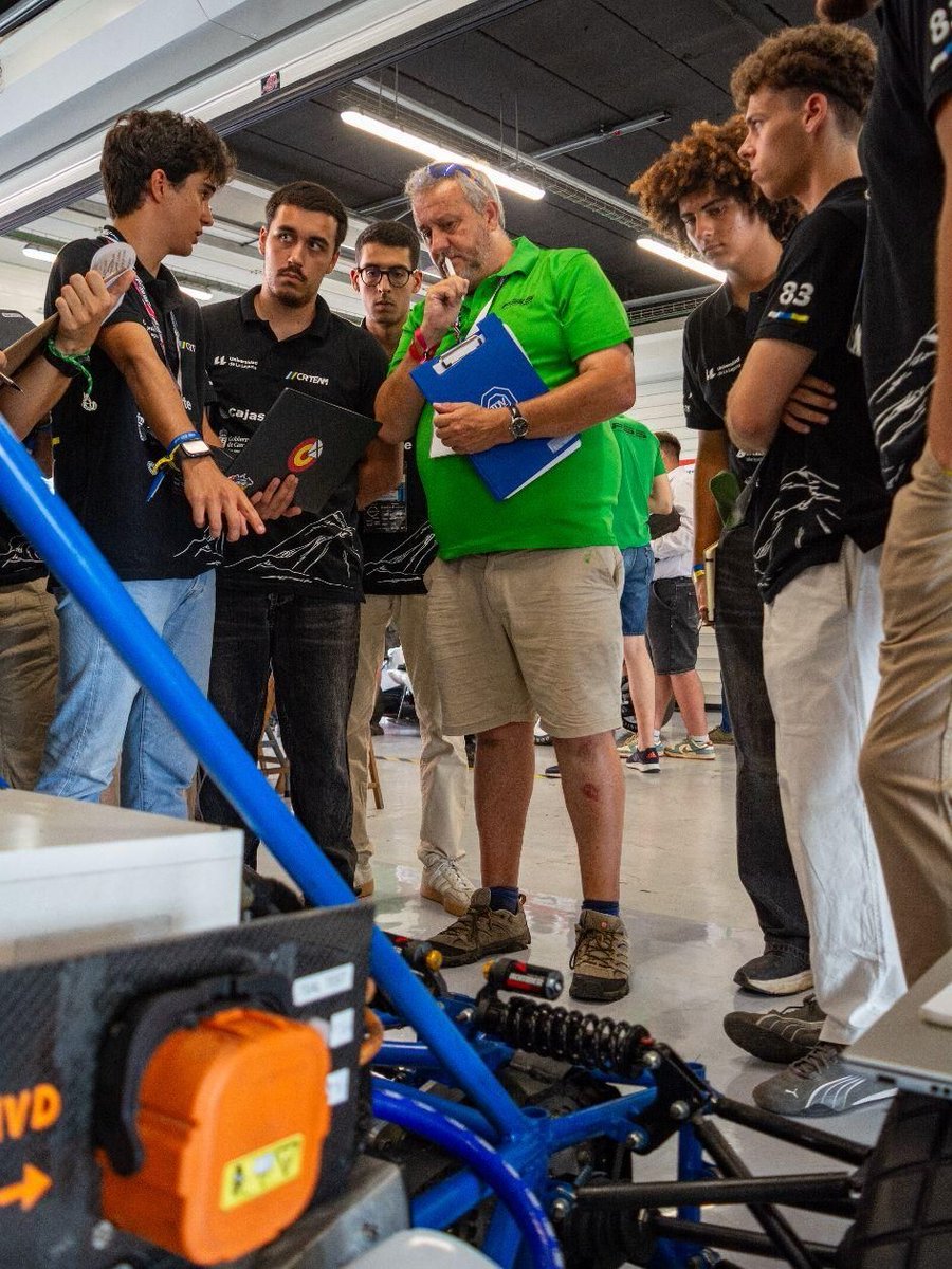 fg_ull's tweet photo. 🏎️ Una edición más, el equipo de estudiantes de la #ULL del Canarias Racing Team ha demostrado en la competición de Formula Student Spain el enorme trabajo que desarrollan durante todo el curso.

Sigue leyendo 👇 https://t.co/OmepK2OTge