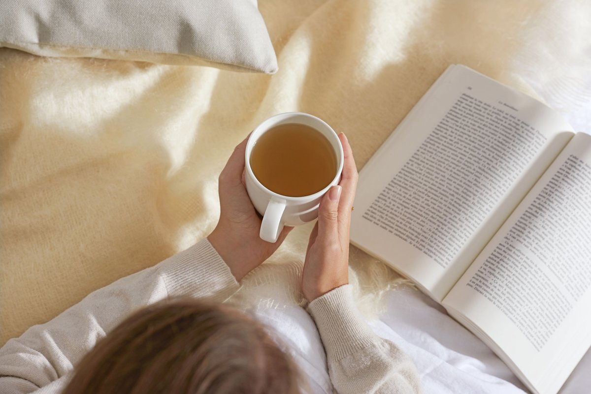 netra7165's tweet photo. Just curled up with a warm drink and my favorite novel—perfect lazy Sunday vibes https://t.co/HdHexjEqIu