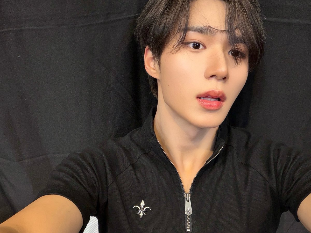 js_up1120's tweet photo. 오늘 너무 예뻐..✨️
사진 많이 주는거 넘 좋으네 https://t.co/69eiGfnHIR