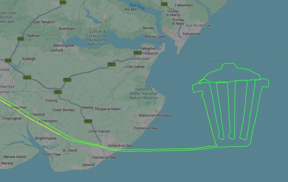 PolitlcsUK's tweet photo. 🚨 NEW: A pilot has traced the shape of a bin over Clacton days before the by-election https://t.co/lvSKZkg0co