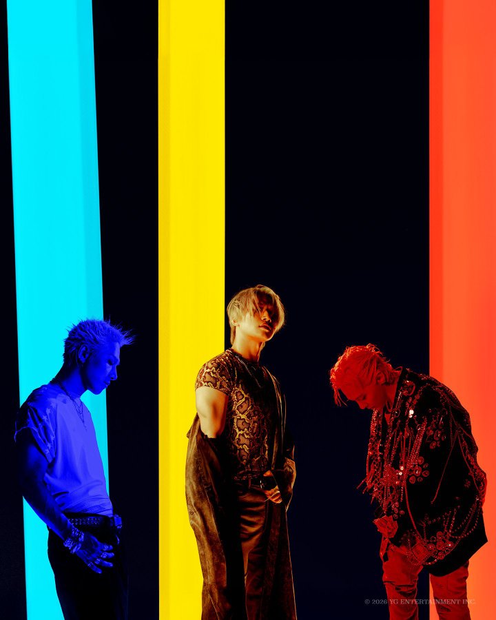 kbgmedia's tweet photo. #BIGBANG announces new single ‘BiiiG.’ Out August 19th. https://t.co/X6TGgIr7bk
