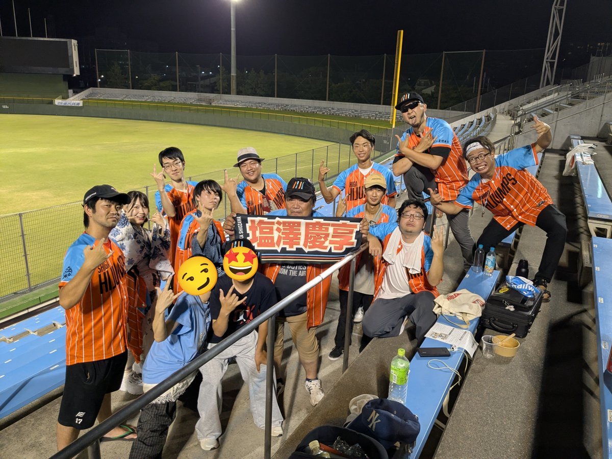 YamoSHIGA's tweet photo. いい写真！
近江豪勝連合は団員を絶賛募集中です😎
この写真にも今年加入の団員が3名と、初心者も(むしろ初心者こそ)大歓迎です！
滋賀のスタンドで楽しくカッコよく一緒に遊びましょう👍
#滋賀ハイジャンプス #近江豪勝連合 https://t.co/gx8oz7bETf