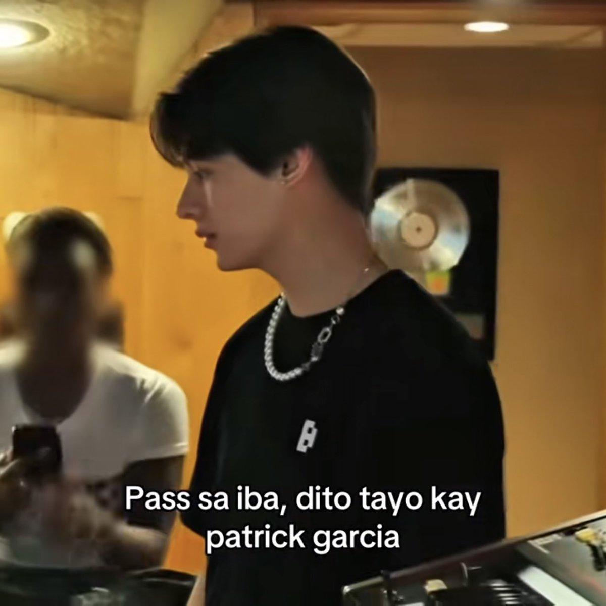 zhaomeins's tweet photo. HOY ANONG JAMES PATRICK GARCIA ?!?!?!?! https://t.co/PDj9YYSAxM