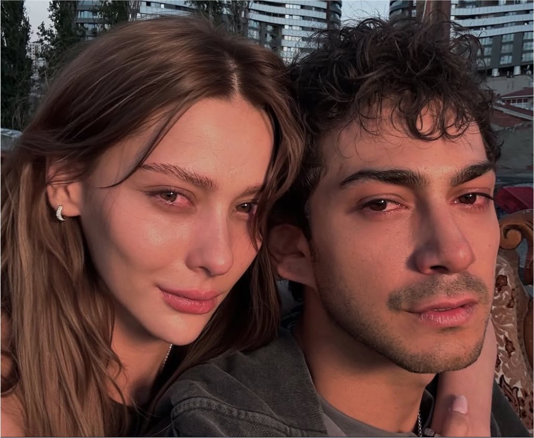 clownedgoat's tweet photo. to crying alone on rooftops to crying together on rooftops they are so goals #emnaz https://t.co/Q6S3eWCSXn