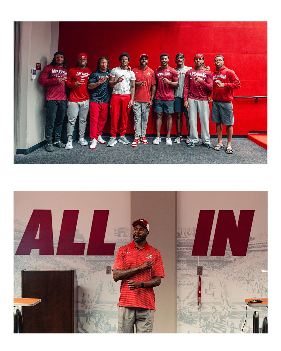 RazorbackFB's tweet photo. A legend who bleeds Razorback red 🐗

Thank you @dmcfadden20 for coming back to The Hill to motivate and connect with our players! https://t.co/oTTwt9wARm