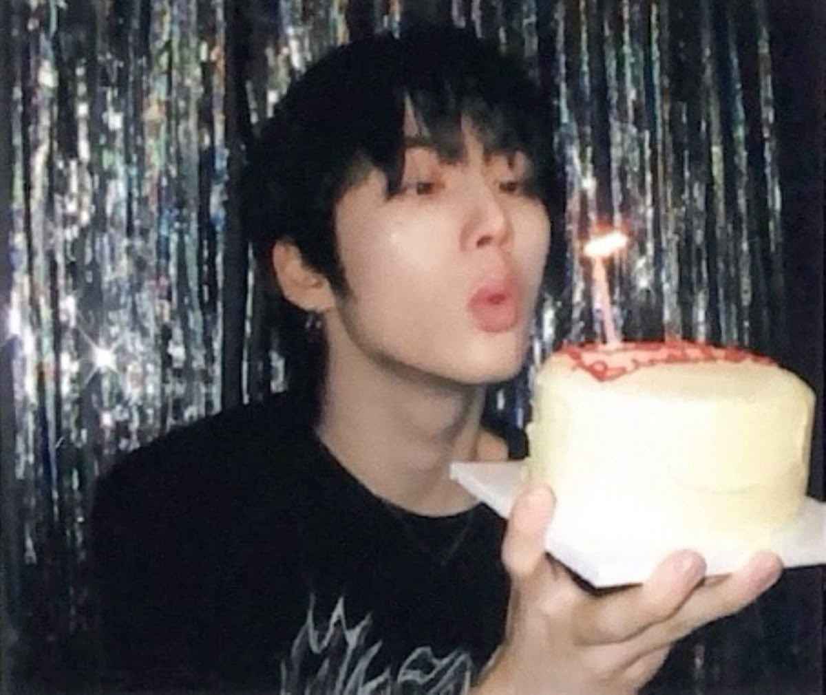aeonian810's tweet photo. #온세상이_태산이로_가득한날
#its_T_time
#夏の主人公テサンの誕生日 

오늘만큼�� 세상에서 제일 행복하길.. ❤︎ https://t.co/molFofEiPV