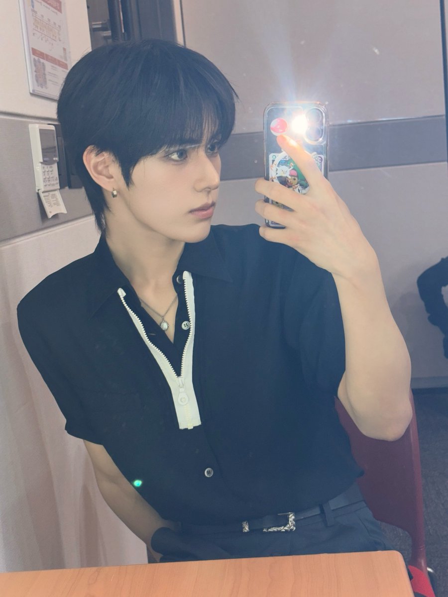 harofxjs's tweet photo. 260809 인스타그램

Hot-dog🌭🌭

#싸이커스 #xikers #진식 #JINSIK https://t.co/ZUyrBuadn0