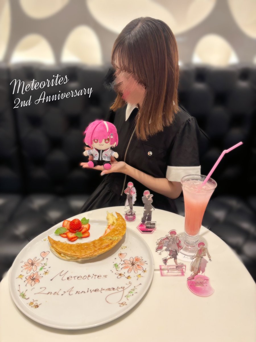akn__mikasa's tweet photo. ☆═━┈┈ ★═━┈┈
         Meteorites 
     2nd Anniversary
☆═━┈┈ ★═━┈┈

めておらの未来がこれからも輝き続けますように💫ステラでいれて幸せです。

#めておら2周年 #みかさくん https://t.co/p27oi5limO